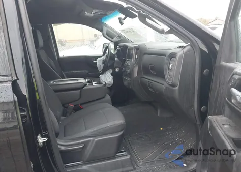 2021 Chevrolet Silverado 1500 4Wd Standard Bed Custom z USA, uszkodzony, nr VIN 1GCRYBEH6MZ123989